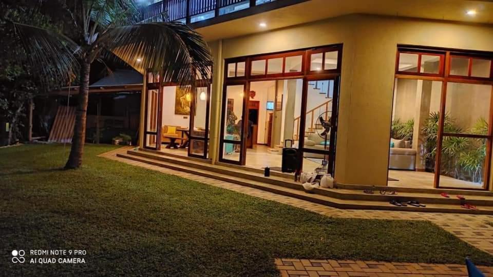 Aurora Lagoon Front Negombo Eksteriør bilde